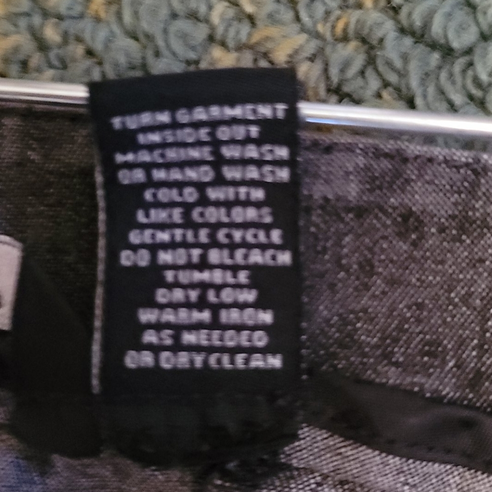 Capris - Picture 4 of 4